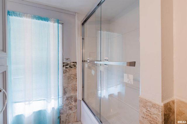 300 S 21ST Street, Herrin, IL 62948