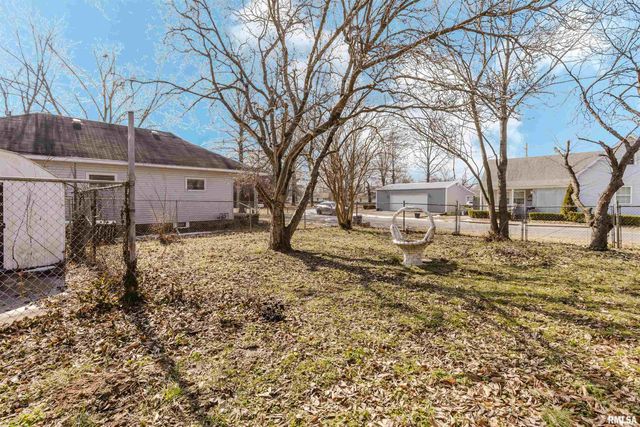 300 S 21ST Street, Herrin, IL 62948