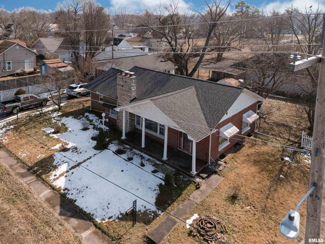 300 S 21ST Street, Herrin, IL 62948