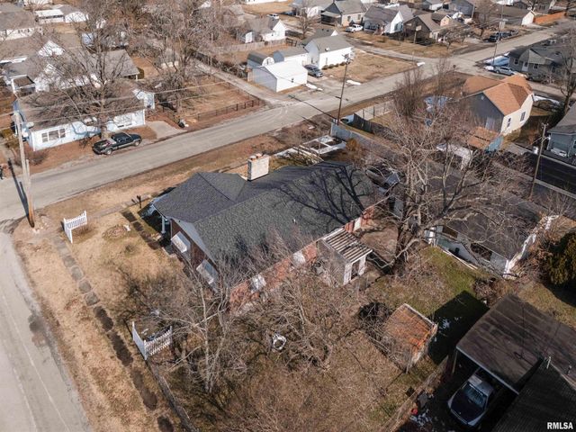 300 S 21ST Street, Herrin, IL 62948