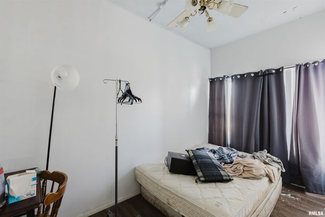 300 S 21ST Street, Herrin, IL 62948