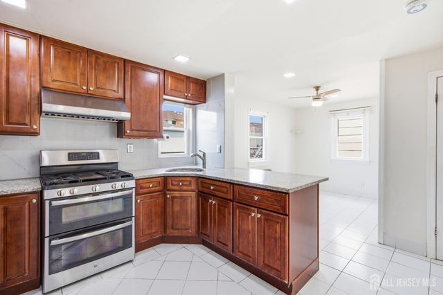 28 Saint Ann Street, Carteret, NJ 07008