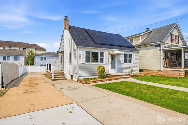 28 Saint Ann Street, Carteret, NJ 07008