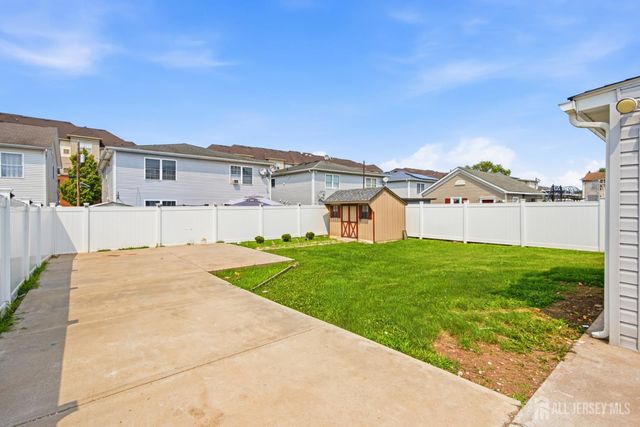 28 Saint Ann Street, Carteret, NJ 07008