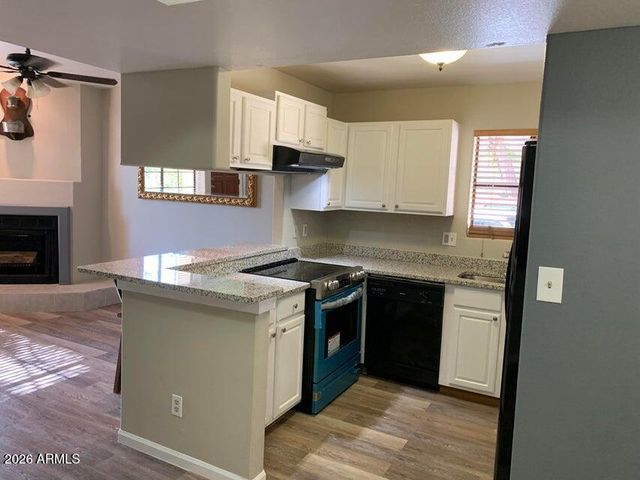 1025 E HIGHLAND Avenue 32, Phoenix, AZ 85014