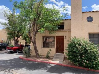 1025 E HIGHLAND Avenue 32, Phoenix, AZ 85014