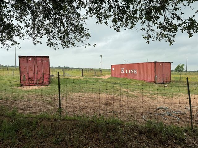 5848 Mieth Road, Sealy, TX 77474