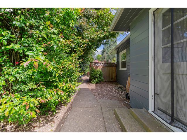 2860 Sw 121ST Ave, Beaverton, OR 97005