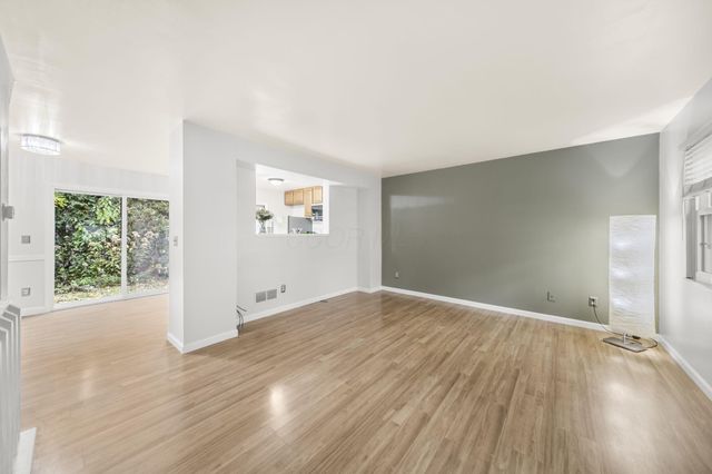 7685 Whitneyway Drive, 17, Columbus, OH 43085