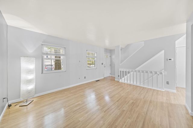 7685 Whitneyway Drive, 17, Columbus, OH 43085