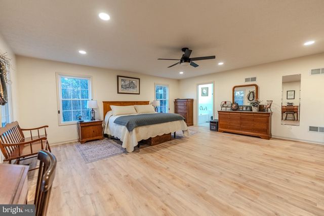 216 ANGEL COUNTRY LN, Paw Paw, WV 25434