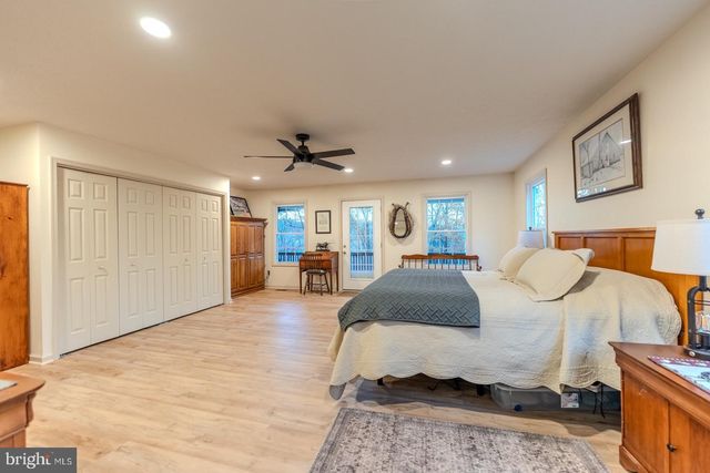 216 ANGEL COUNTRY LN, Paw Paw, WV 25434