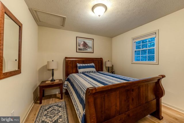 216 ANGEL COUNTRY LN, Paw Paw, WV 25434