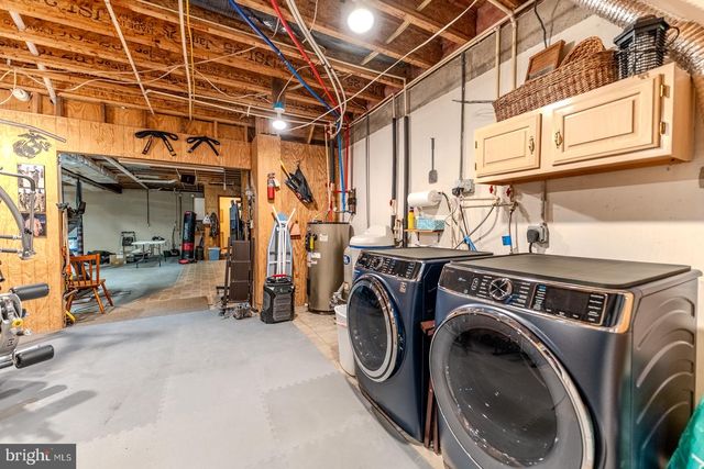 216 ANGEL COUNTRY LN, Paw Paw, WV 25434