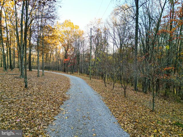 216 ANGEL COUNTRY LN, Paw Paw, WV 25434