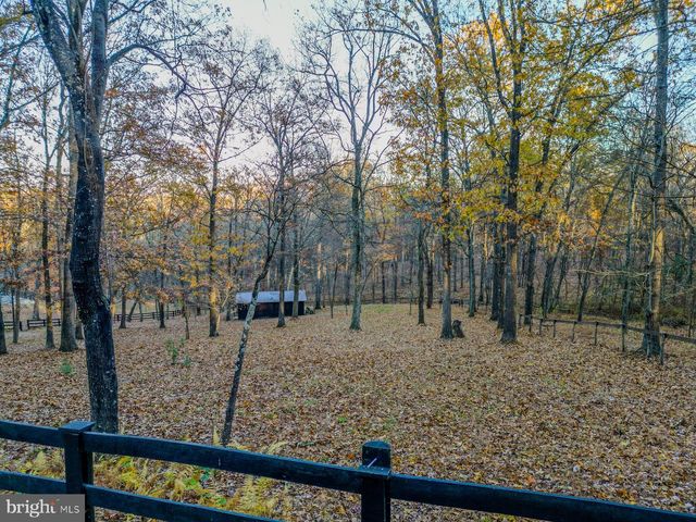 216 ANGEL COUNTRY LN, Paw Paw, WV 25434