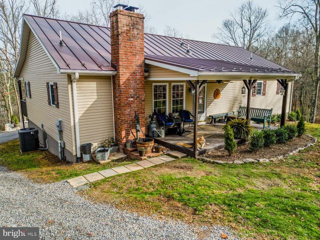 216 ANGEL COUNTRY LN, Paw Paw, WV 25434