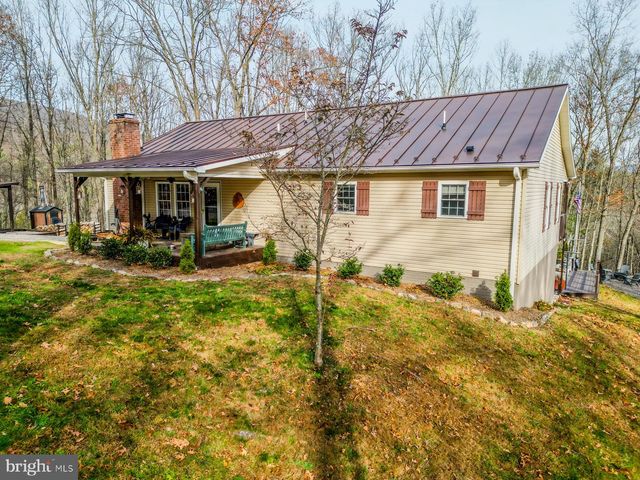 216 ANGEL COUNTRY LN, Paw Paw, WV 25434