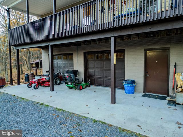 216 ANGEL COUNTRY LN, Paw Paw, WV 25434