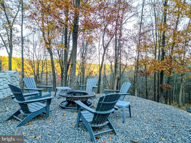 216 ANGEL COUNTRY LN, Paw Paw, WV 25434