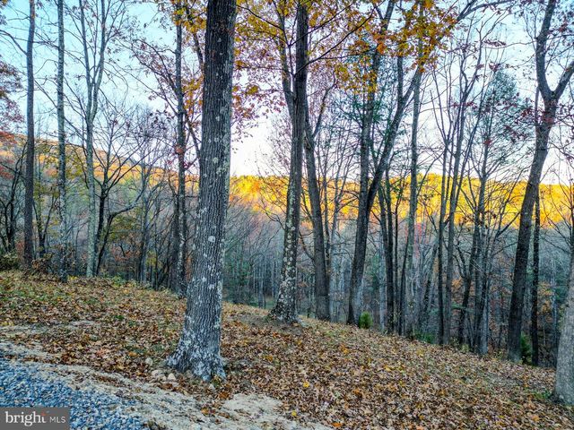 216 ANGEL COUNTRY LN, Paw Paw, WV 25434