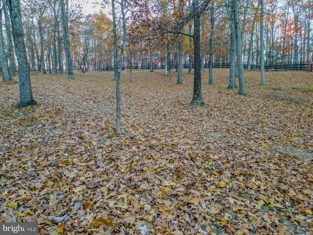 216 ANGEL COUNTRY LN, Paw Paw, WV 25434