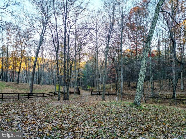 216 ANGEL COUNTRY LN, Paw Paw, WV 25434