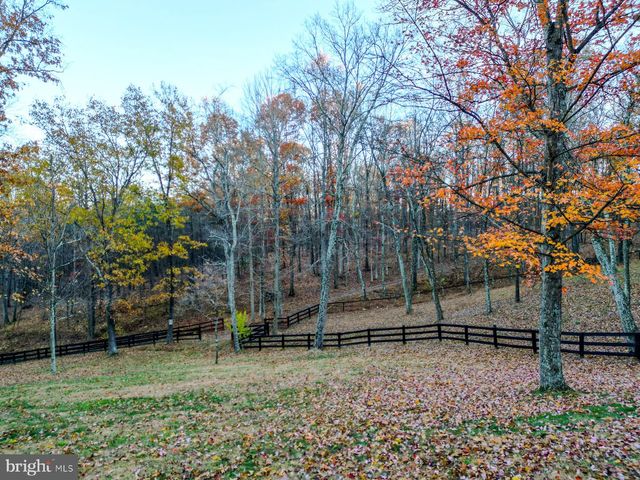 216 ANGEL COUNTRY LN, Paw Paw, WV 25434