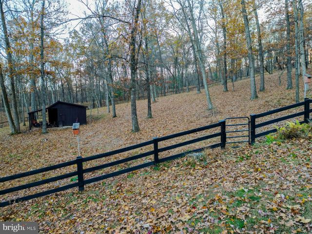 216 ANGEL COUNTRY LN, Paw Paw, WV 25434