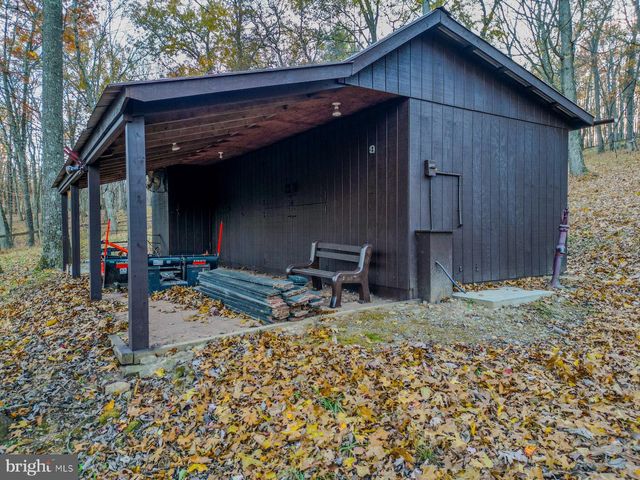 216 ANGEL COUNTRY LN, Paw Paw, WV 25434