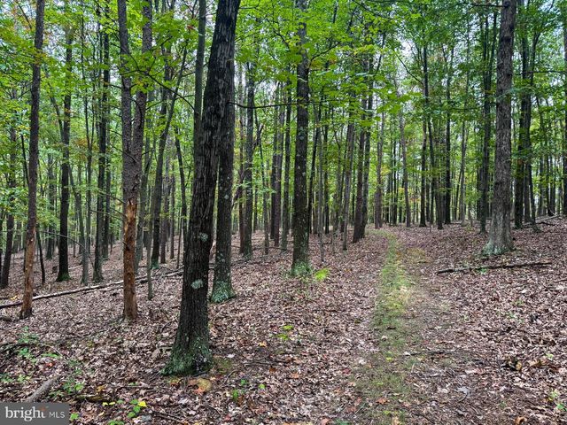 216 ANGEL COUNTRY LN, Paw Paw, WV 25434