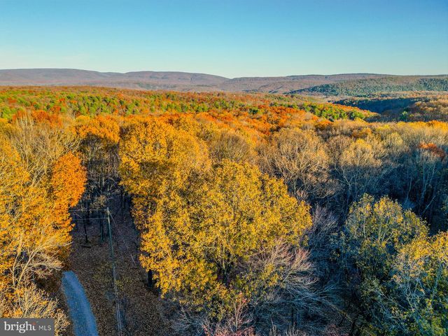 216 ANGEL COUNTRY LN, Paw Paw, WV 25434