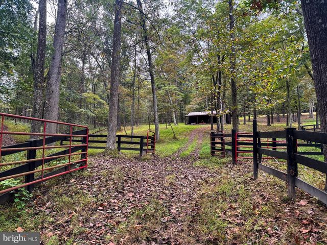 216 ANGEL COUNTRY LN, Paw Paw, WV 25434