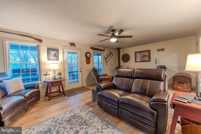 216 ANGEL COUNTRY LN, Paw Paw, WV 25434