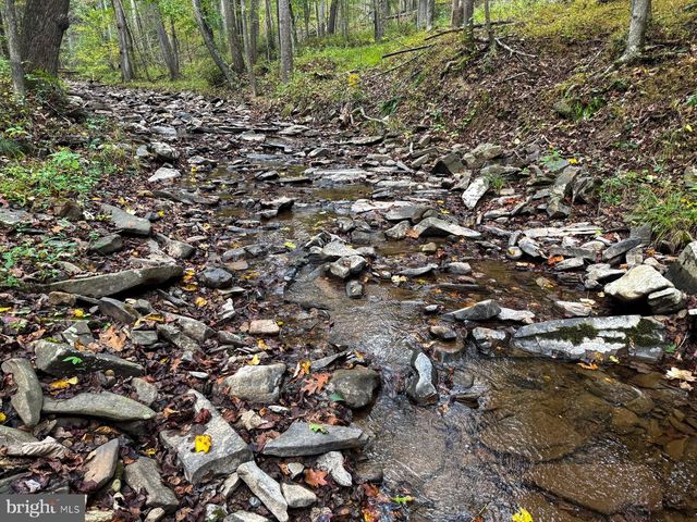 216 ANGEL COUNTRY LN, Paw Paw, WV 25434