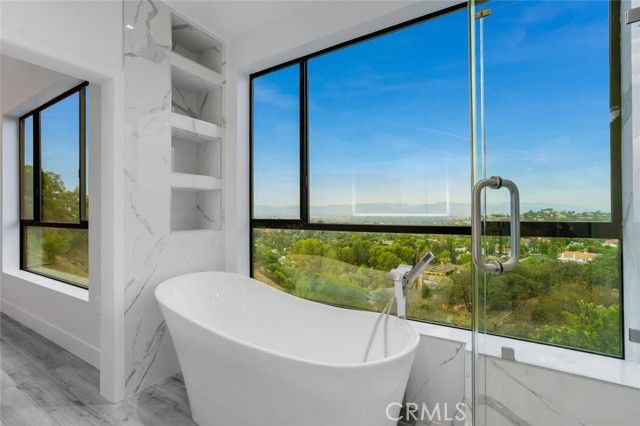 19131 menard Place, Tarzana (los Angeles), CA 91356