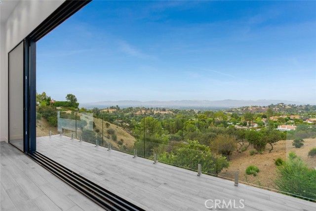 19131 menard Place, Tarzana (los Angeles), CA 91356