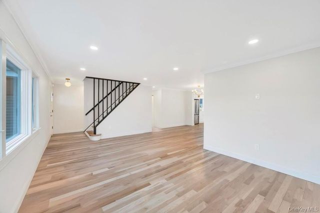 92 Sunset Road, Bay Shore, NY 11706