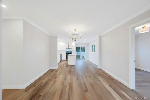 92 Sunset Road, Bay Shore, NY 11706