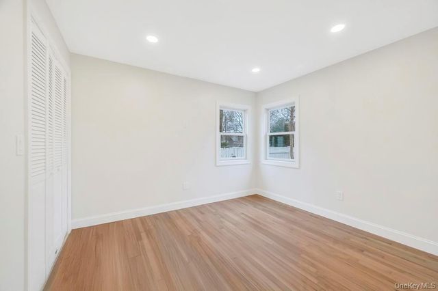 92 Sunset Road, Bay Shore, NY 11706