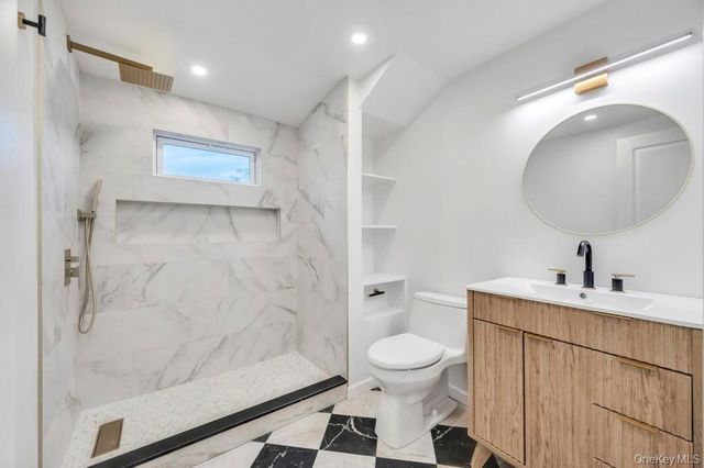 92 Sunset Road, Bay Shore, NY 11706