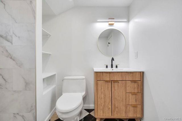 92 Sunset Road, Bay Shore, NY 11706