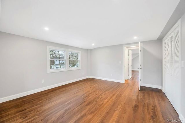 92 Sunset Road, Bay Shore, NY 11706