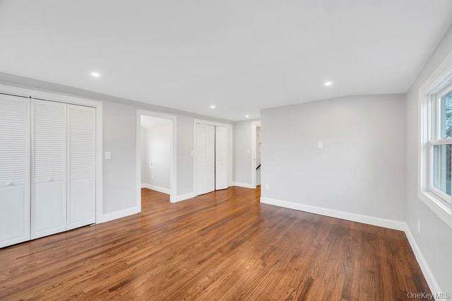 92 Sunset Road, Bay Shore, NY 11706