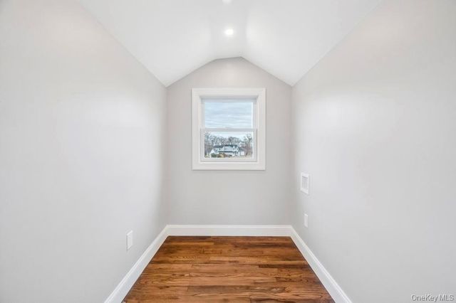 92 Sunset Road, Bay Shore, NY 11706