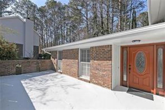1038 Seven Springs Circle, Marietta, GA 30068