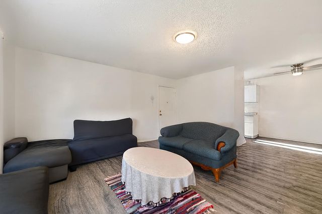 9666-9668 Lake Natoma Dr, Orangevale, CA 95662