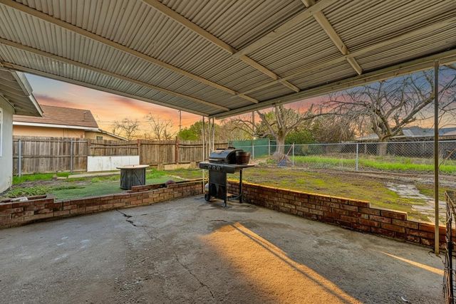 9666-9668 Lake Natoma Dr, Orangevale, CA 95662