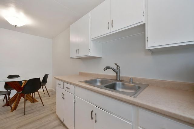 9666-9668 Lake Natoma Dr, Orangevale, CA 95662