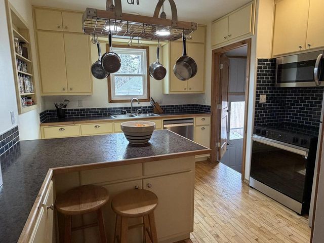 721 W COMMERCIAL STREET, Appleton, WI 54914